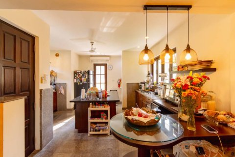 Chalet de 5 dormitorios en Hua Hin, Tailandia № 172824 - foto 6