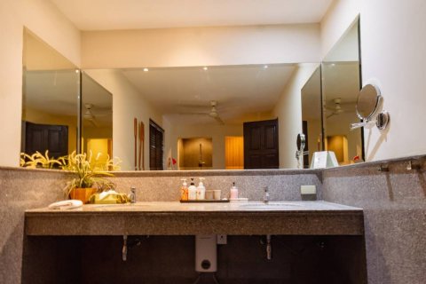 Chalet de 5 dormitorios en Hua Hin, Tailandia № 172824 - foto 9