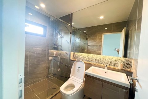 Chalet de 4 dormitorios en Bangkok, Tailandia № 133834 - foto 13