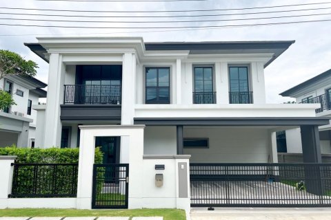 Chalet de 4 dormitorios en Bangkok, Tailandia № 133834 - foto 2
