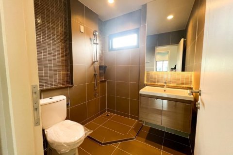 Chalet de 4 dormitorios en Bangkok, Tailandia № 133834 - foto 19