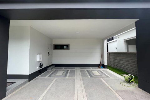 Chalet de 4 dormitorios en Bangkok, Tailandia № 133834 - foto 4