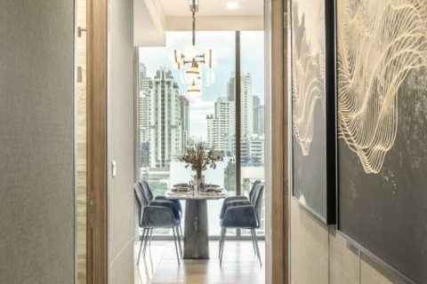 Condominio de 2 dormitorios en Khlong Toei, Bangkok, Tailandia № 133833 - foto 8
