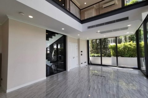 Villa in Watthana, Bangkok, Thailand 4 Schlafzimmer № 133832 - Foto 3