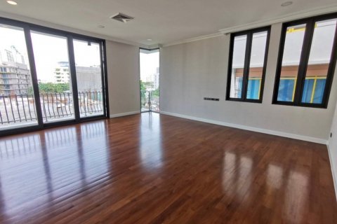 Villa in Watthana, Bangkok, Thailand 4 Schlafzimmer № 133832 - Foto 9