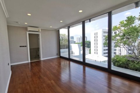 Villa in Watthana, Bangkok, Thailand 4 Schlafzimmer № 133832 - Foto 5