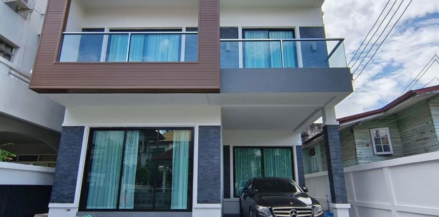 Villa à Bangkok, Thaïlande 4 chambres № 133831
