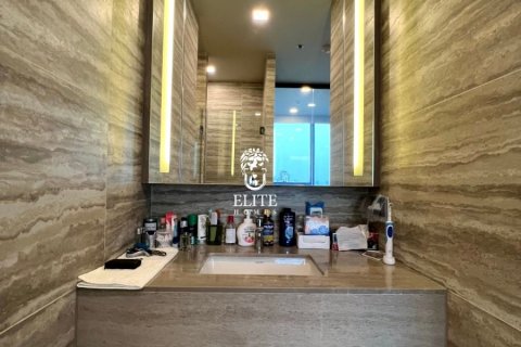 Condominio de 2 dormitorios en Khlong Toei, Bangkok, Tailandia № 133830 - foto 25