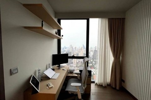 Condominio de 2 dormitorios en Khlong Toei, Bangkok, Tailandia № 133830 - foto 14