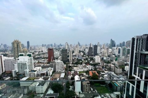 Condominio de 2 dormitorios en Khlong Toei, Bangkok, Tailandia № 133830 - foto 30