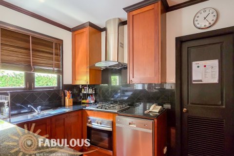 Chalet de 4 dormitorios en Bang Tao, Tailandia № 179480 - foto 5