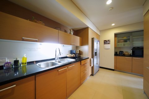 Condominio de 3 dormitorios en Pathum Wan, Bangkok, Tailandia № 134054 - foto 13
