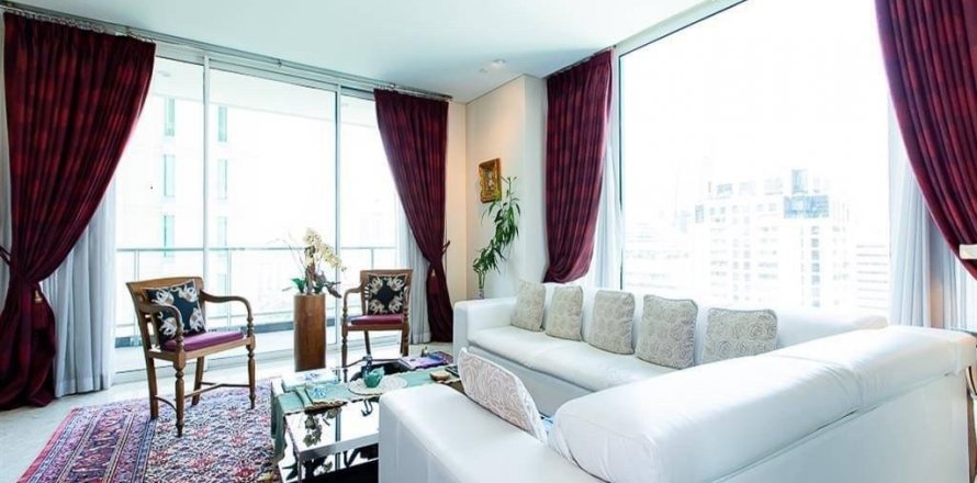 Condominio de 3 dormitorios en Pathum Wan, Bangkok, Tailandia № 134054