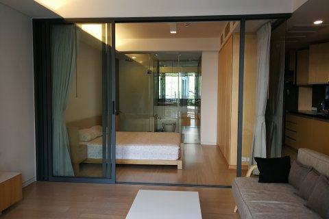 Condo in Bangkok, Thailand, 1 bedroom  № 144084 - photo 4