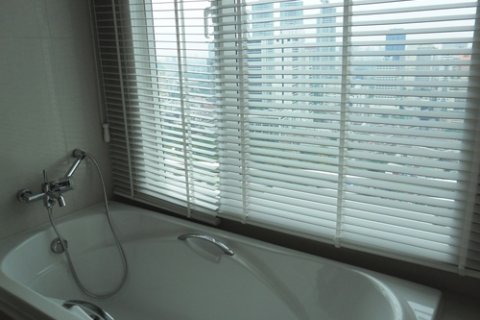 Condominio de 2 dormitorios en Bangkok, Tailandia № 144086 - foto 10