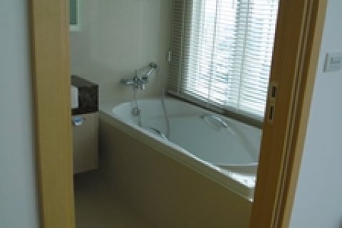 Condominio de 2 dormitorios en Bangkok, Tailandia № 144086 - foto 9