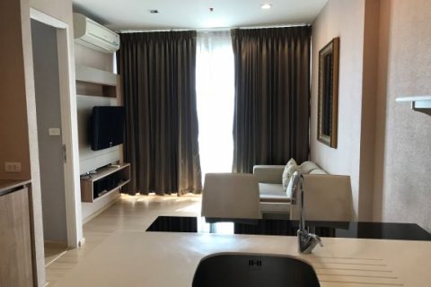Condo in Bangkok, Thailand, 1 bedroom № 144085 - photo 2