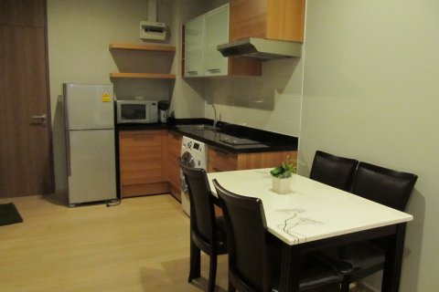 Condominio de 1 dormitorio en Bangkok, Tailandia № 144088 - foto 3