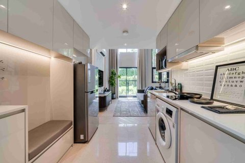 Condominio de 2 dormitorios en Thonburi, Bangkok, Tailandia № 183695 - foto 9