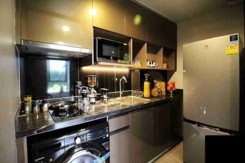 Condominio de 1 dormitorio en Bangkok, Tailandia № 183696 - foto 26