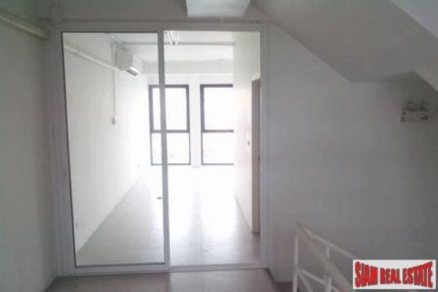 Casa de 4 dormitorios en Pattaya, Tailandia № 202583 - foto 3