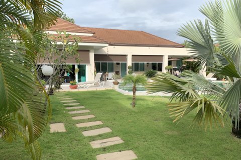Casa de 4 dormitorios en Hua Hin, Tailandia № 66532 - foto 4