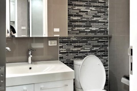 Condominio de 1 dormitorio en Bangkok, Tailandia № 66535 - foto 10