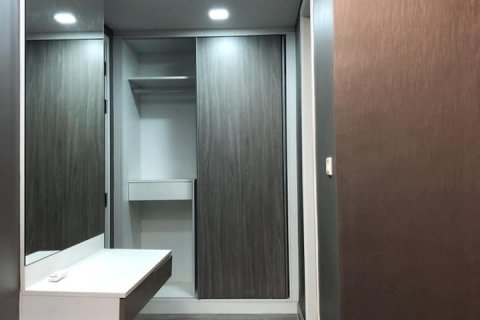 Condominio de 1 dormitorio en Bangkok, Tailandia № 66535 - foto 2