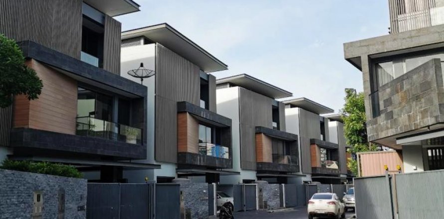 Casa de 4 dormitorios en Bangkok, Tailandia № 66557