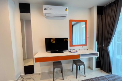 Condominio de 1 dormitorio en Jomtien Beach, Pattaya, Tailandia № 204884 - foto 3