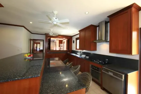 Haus in Bang Tao, Thailand 4 Schlafzimmer № 3285 - Foto 5