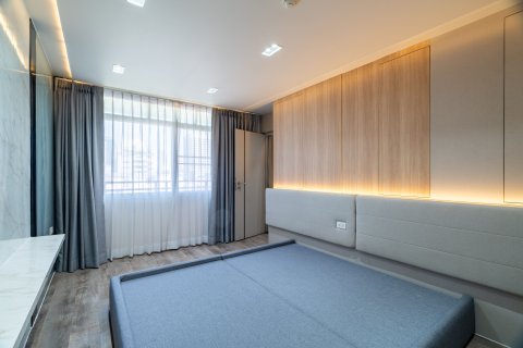 Condominio de 2 dormitorios en Bang Rak, Bangkok, Tailandia № 135476 - foto 14