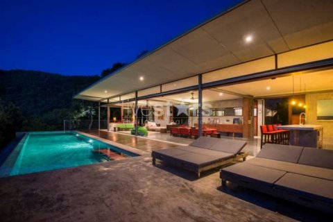 Casa de 6 dormitorios en Ko Samui, Tailandia № 67003 - foto 5
