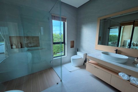 Chalet de 3 dormitorios en Pran Buri, Tailandia № 170209 - foto 12