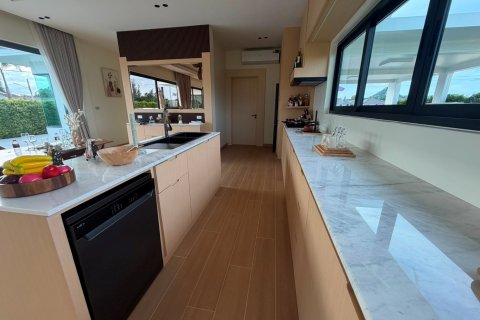 Chalet de 3 dormitorios en Pran Buri, Tailandia № 170209 - foto 16
