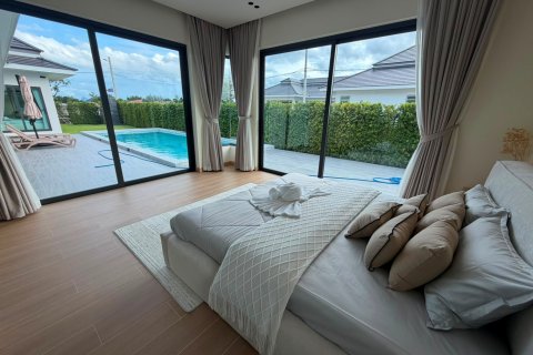 Chalet de 3 dormitorios en Pran Buri, Tailandia № 170208 - foto 12