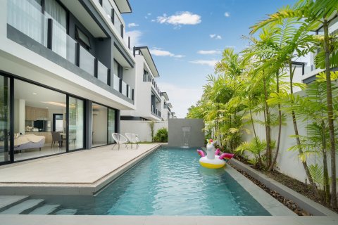 Chalet de 5 dormitorios en Phuket, Tailandia № 151651 - foto 2