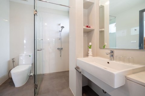 Chalet de 5 dormitorios en Phuket, Tailandia № 151651 - foto 14