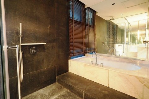 Condominio de 3 dormitorios en Bangkok, Tailandia № 157486 - foto 14