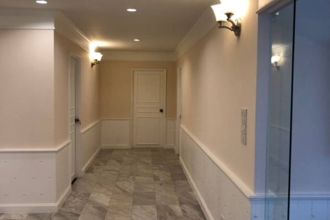 Condominio de 3 dormitorios en Bangkok, Tailandia № 157485 - foto 11