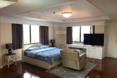 Condominio de 3 dormitorios en Bangkok, Tailandia № 157485 - foto 9