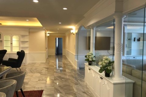 Condominio de 3 dormitorios en Bangkok, Tailandia № 157485 - foto 13