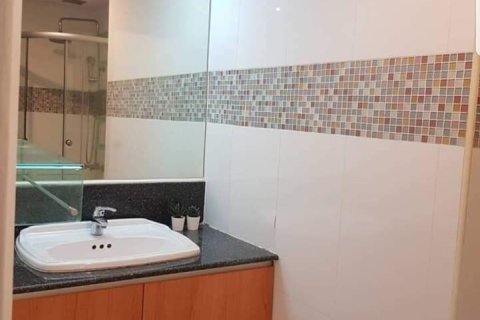 Condominio de 2 dormitorios en Bangkok, Tailandia № 157490 - foto 18