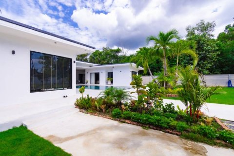 Casa de 4 dormitorios en Hua Hin, Tailandia № 146944 - foto 6