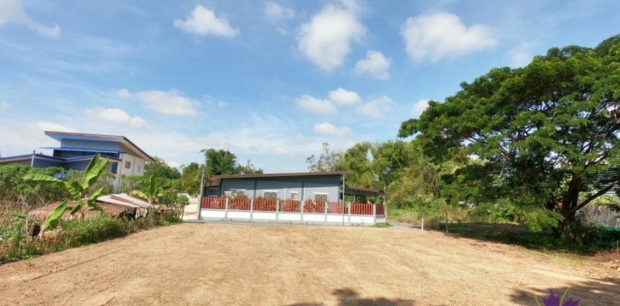 Terreno en Chiang Mai, Tailandia № 205613