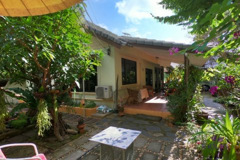 Casa de 3 dormitorios en Chiang Mai, Tailandia № 205615 - foto 2