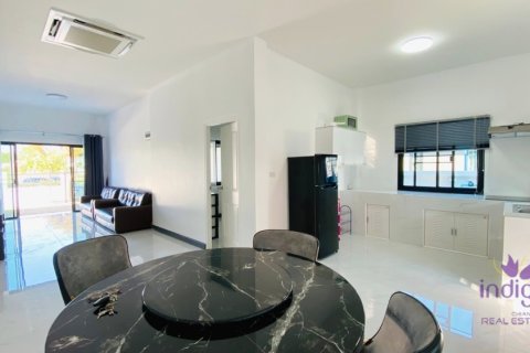 Casa de 3 dormitorios en Saraphi, Tailandia № 205614 - foto 5