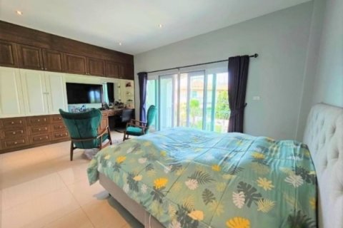Casa de 4 dormitorios en Pattaya, Tailandia № 157706 - foto 6