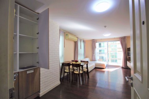 Condo in Watthana, Bangkok, Thailand, 2 bedrooms  № 47935