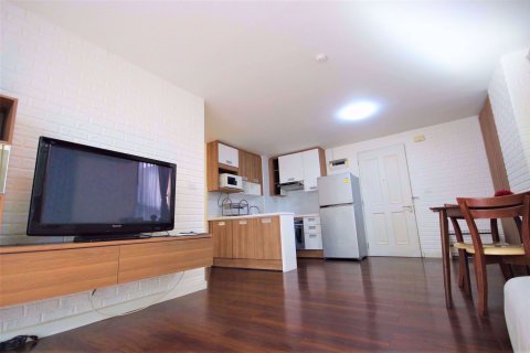 Condominio de 2 dormitorios en Watthana, Bangkok, Tailandia № 47935 - foto 2